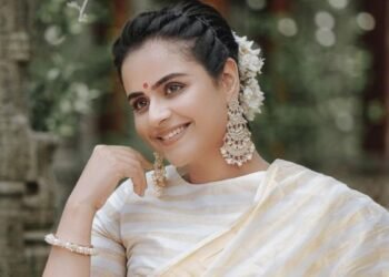 Actress Prachika Tehlan Swallows The Sun Video Goes Viral Garnering 10.2 Million Views!