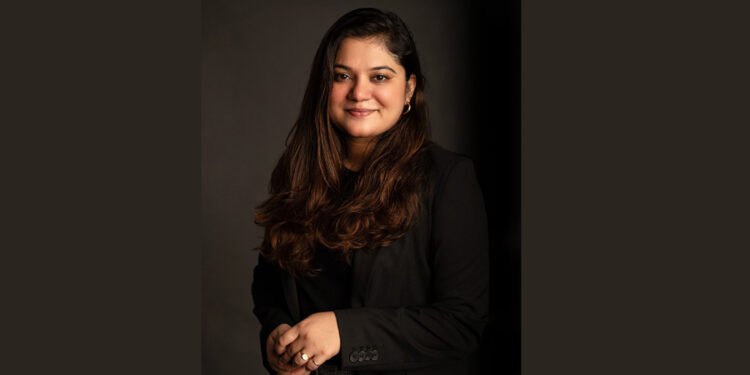 Power of Humor in Marketing: How Stand-Up Comedy Enhanced My Marketing Approach – By Pooja Dhole